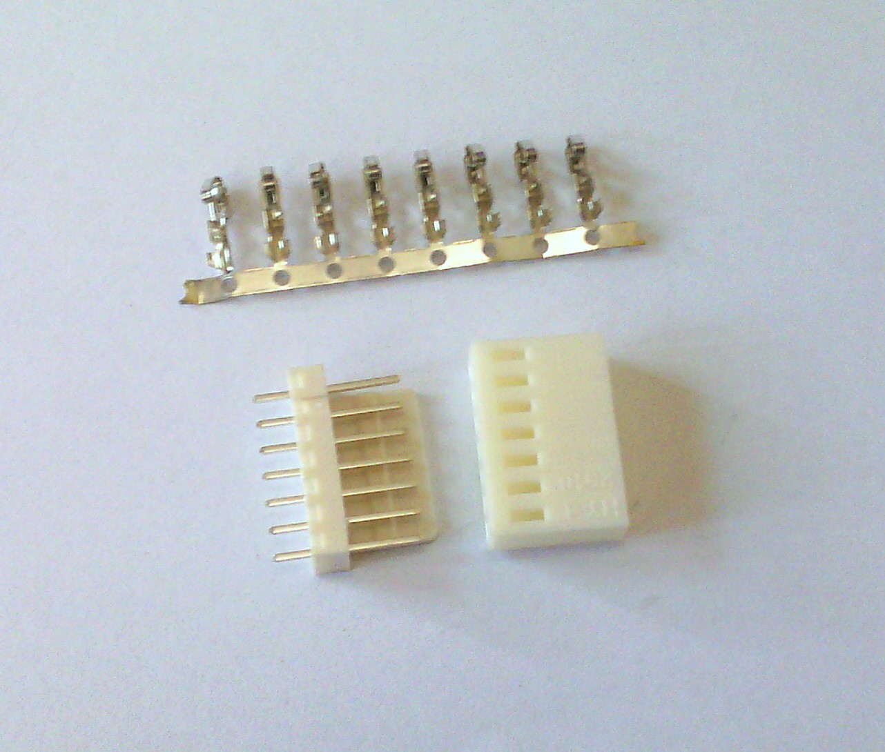White Housing 7 Pin