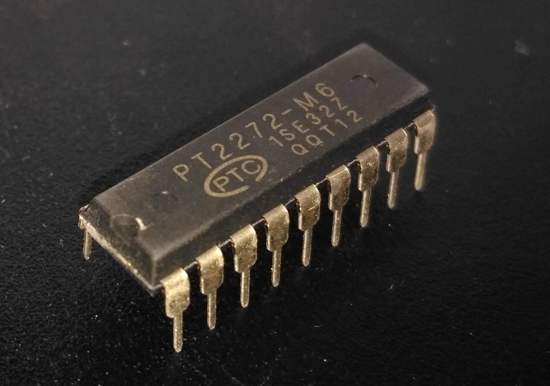 PT2272-M6 Remote Control Decoder IC